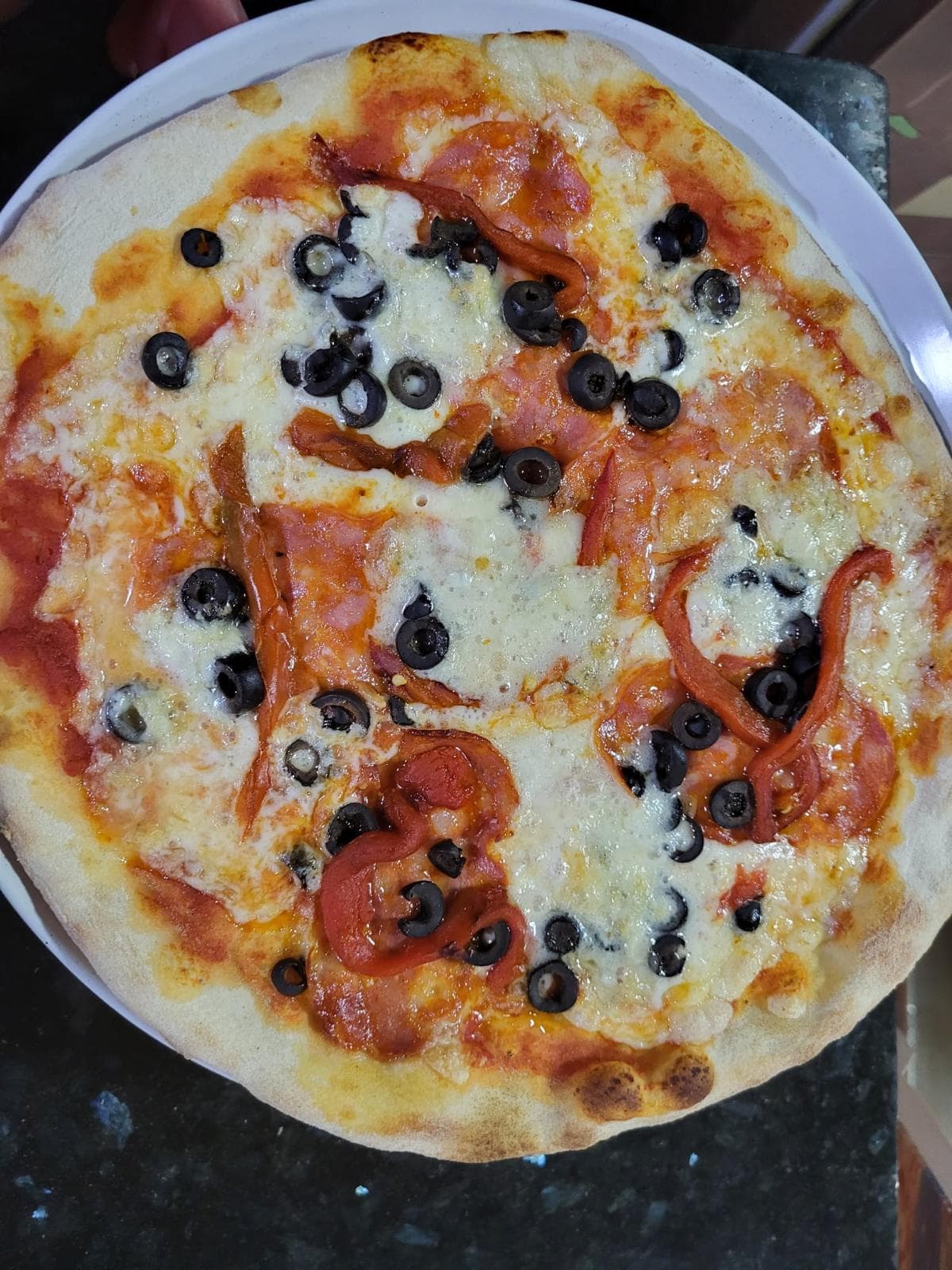 Pizza Sombrero artesanal de Piccola Italia, Barcelona